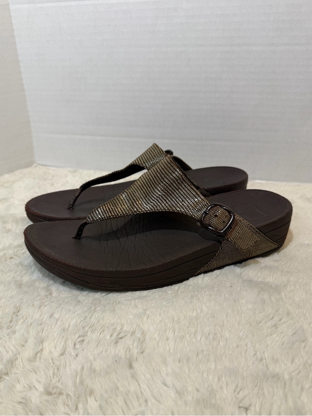 Fitflop The Skinny brown & tan lizard print leather thong sandal size 8